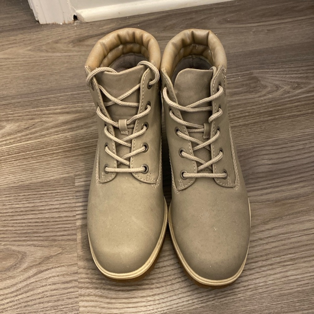 Silver duck boots